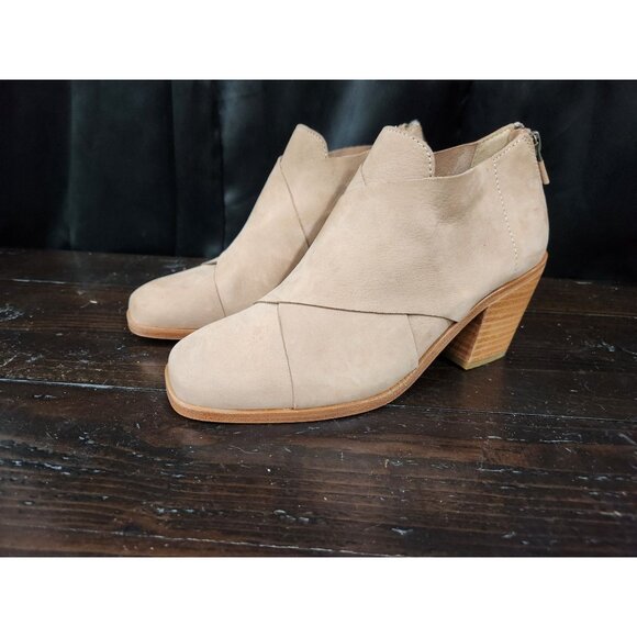 NEW Eileen Fisher Ember Tan Leather Ankle BootiesSz. 5 - Picture 1 of 8